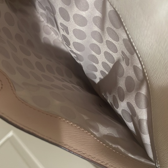 EUC Kate Spade briefcase bag. Absolutely perfect! Fits a laptop! - Picture 4 of 10